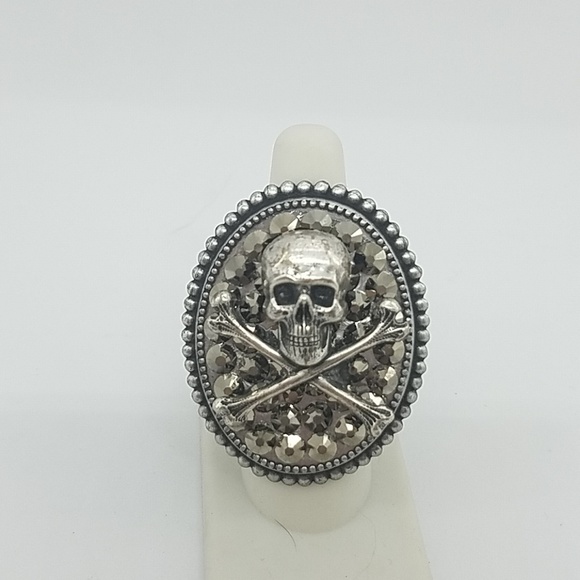 GASOLINE GLAMOUR Jewelry - Rhinestone skull bones cocktail ring sample GASOLINE GLAMOUR Jewelry - Rhinestone skull bones cocktail ring sample